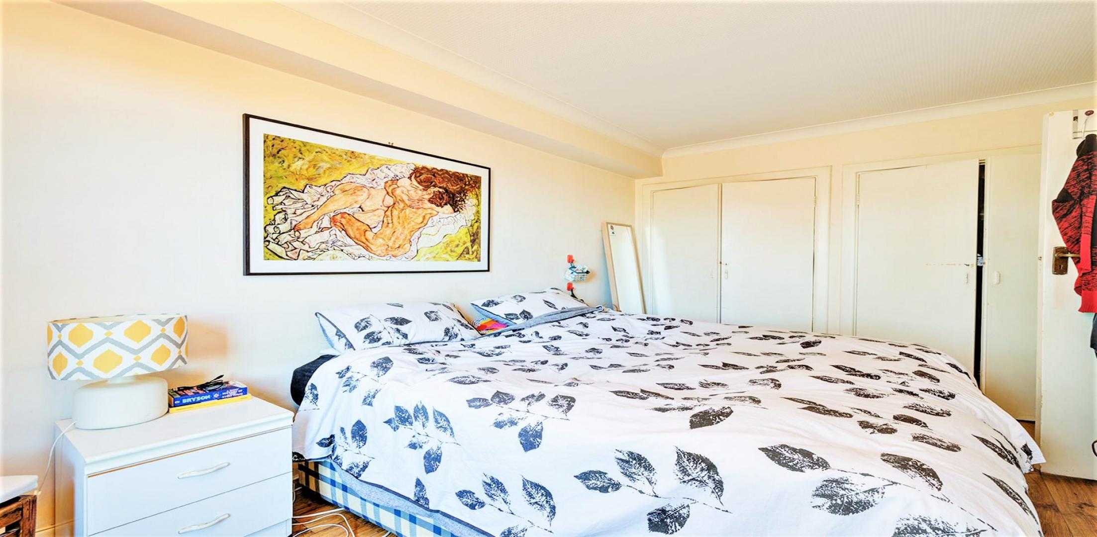 			HEATING and HOT WATER INCLUDED, 1 Bedroom, 1 bath, 1 reception Flat			 Eton College Road, BELSIZE PARK